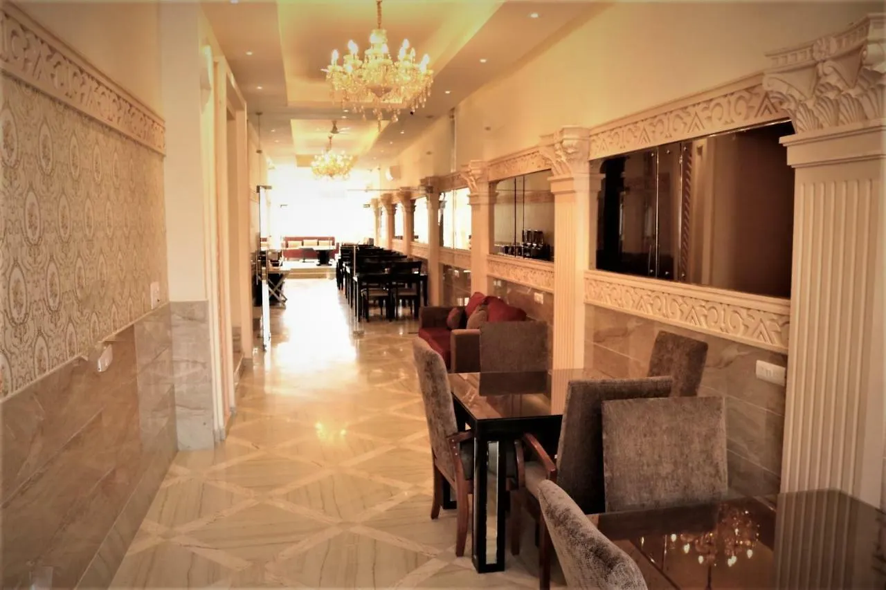 **** Hotel Royal Residence Iffco Chowk Gurgaon India